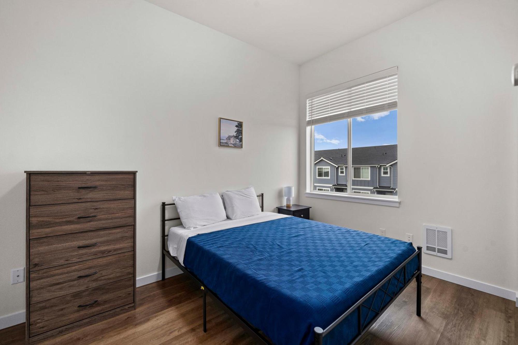 Apartment Urban Living: Stylish Apts In The Heart Of Tacoma